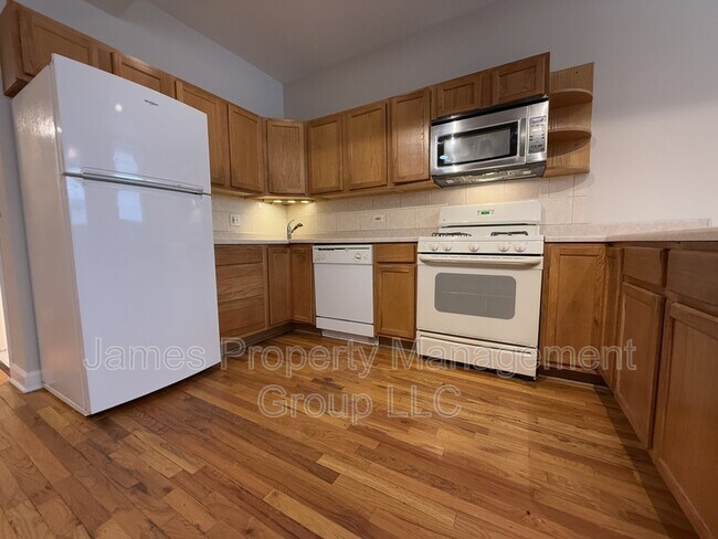 Photo - 3702 W Wrightwood Ave Unit G