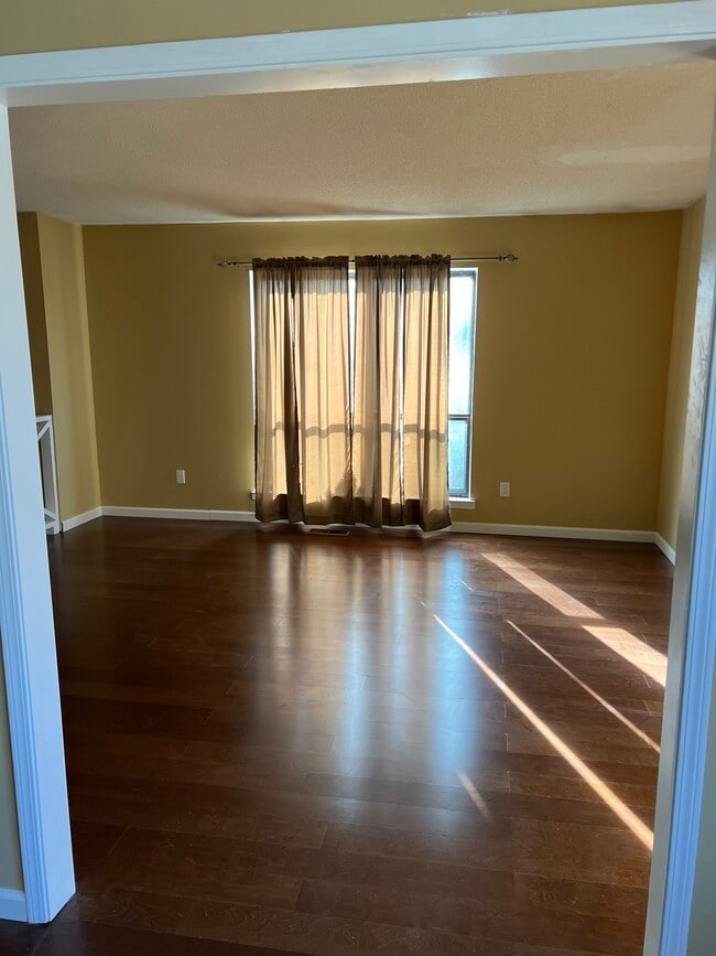 Photo - 821 Pine Forest Cir