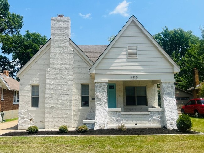 Photo - 2 minutes away from Rhodes College! Beautifully Renovated! Pets are owner's approval, fees do apply.