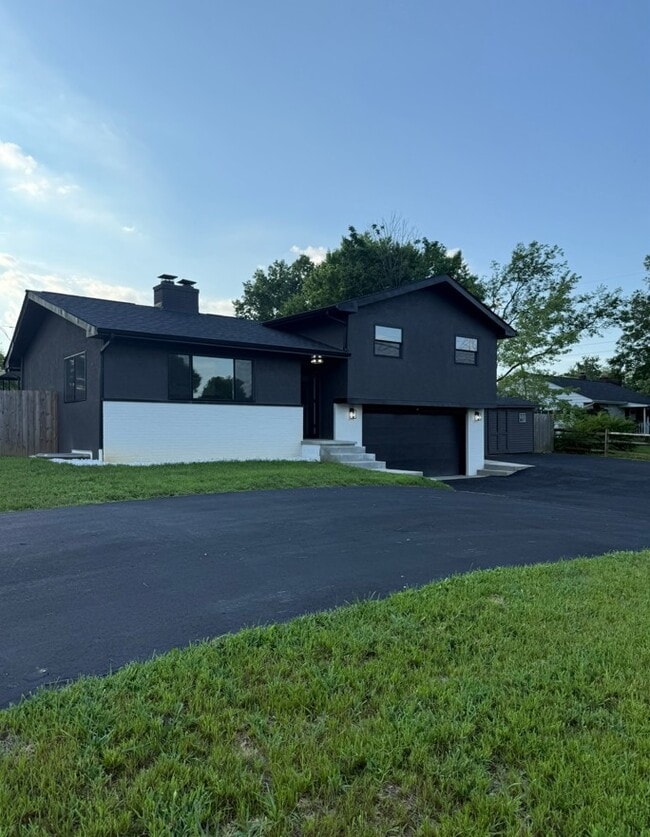 Photo - 7404 Worthington Rd