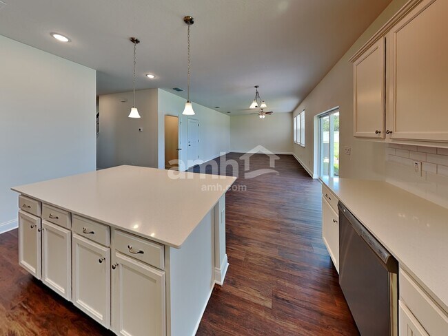 Photo - 984 Summer Stone Lp