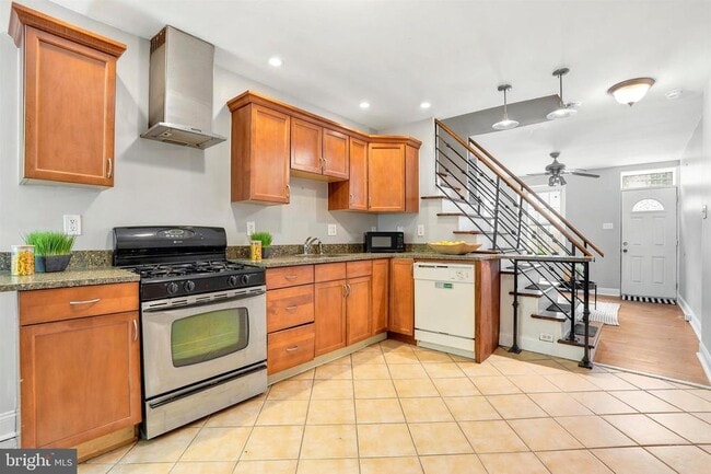 Photo - 4441 Silverwood St