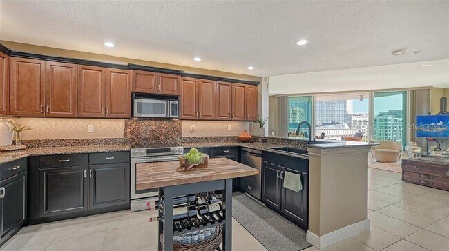 Photo - 1771 Ringling Blvd Unidad 604