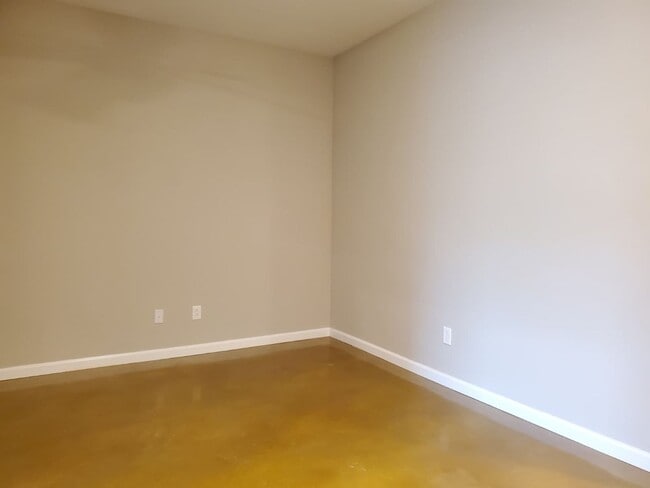 Photo - 3 Bedroom 1 Bath Apartment -Water/Sewer/Trash/Wifi Included Unidad 217-105