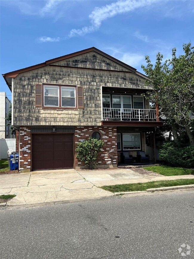 Building Photo - 107 Mitchell Ave Rental