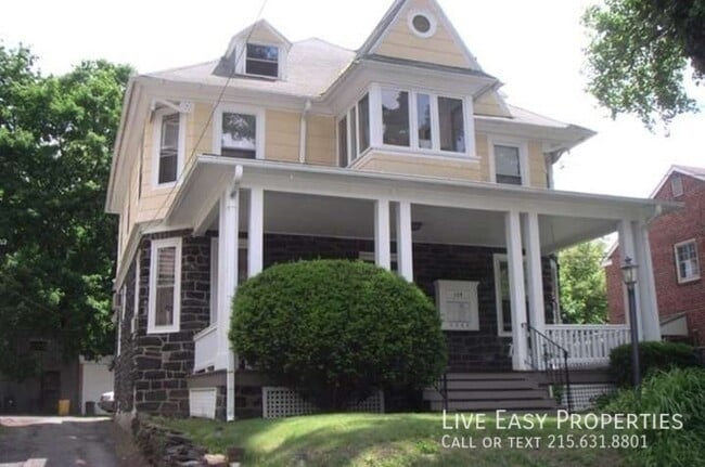 Building Photo - 109 Iona Ave Unit 1N