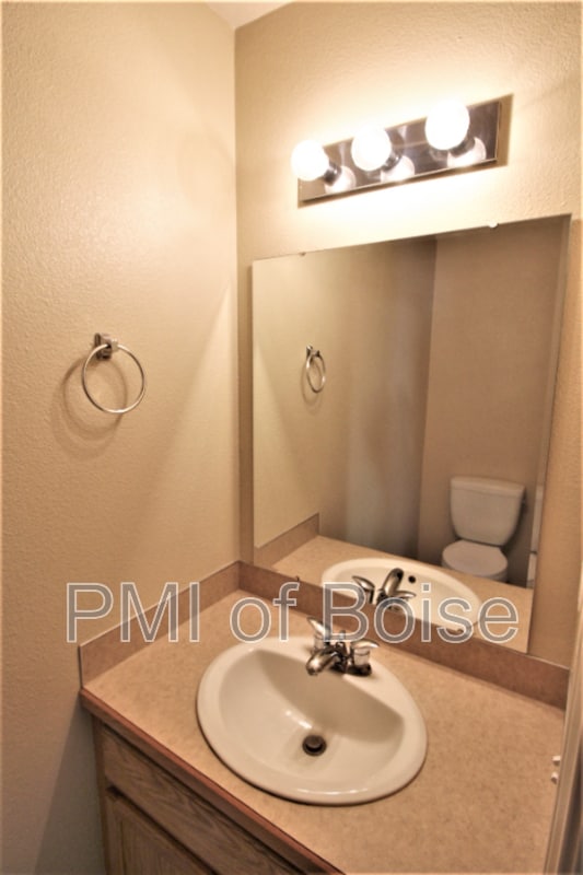 Photo - 1031 E Iowa Ave