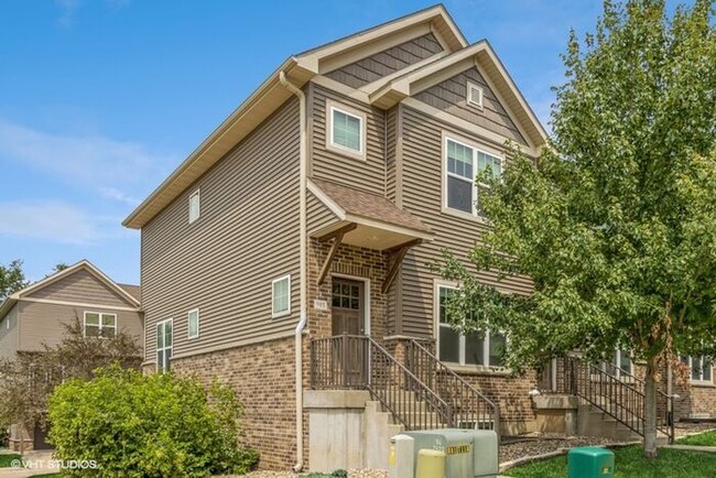 $1,975 | 3 Bedroom, 2.5 Bathroom Town Home... - $1,975 | 3 Bedroom, 2.5 Bathroom Town Home...