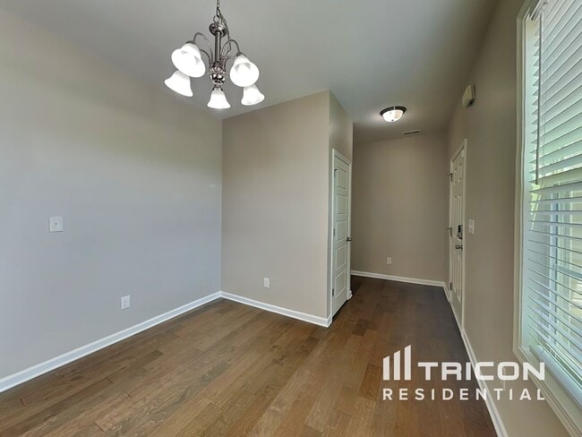 Photo - 277 Crawford Pkwy