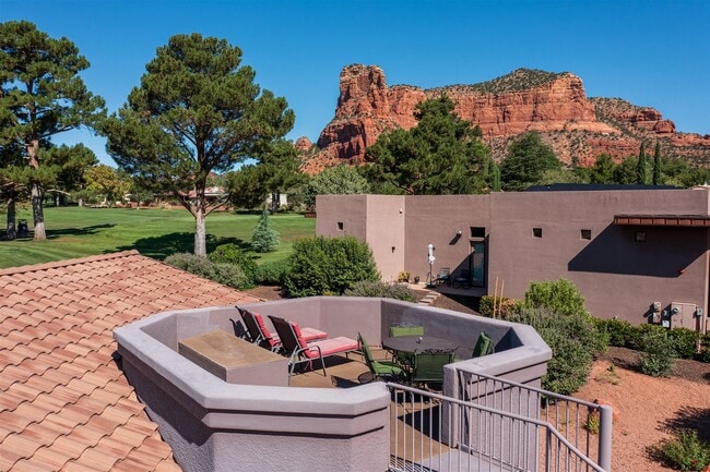 Photo - 290 Arch Dr