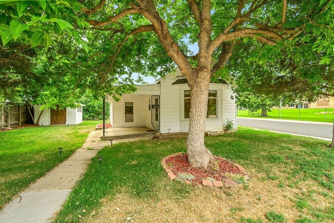 Building Photo - $1,750 - 1 Bed, 1 Bath Historic cottage in... Rental