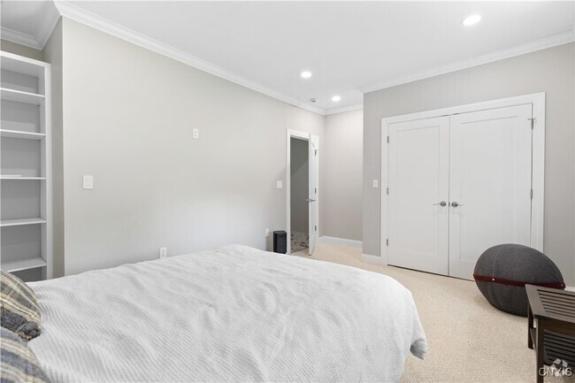 Building Photo - 238 Oriskany Blvd Rental
