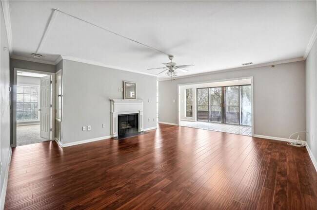 Photo - 1415 Highland Bluff Dr S E