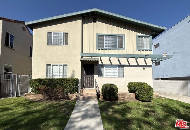 Photo - 1135 S Oakhurst Dr Apartment Unit 1
