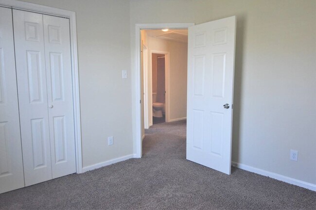 Photo - 8567 Chaletford Dr