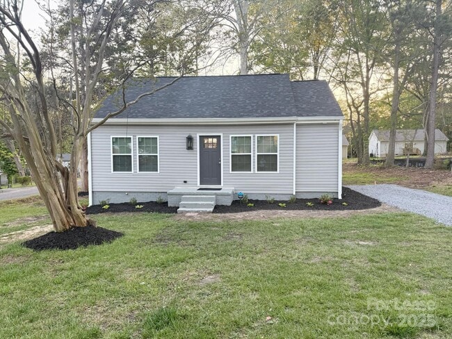 Building Photo - 401 Baker St Rental