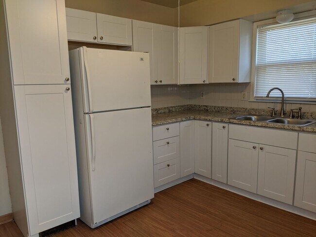 Photo - 5844 N 83rd St Unit 5846 Upper