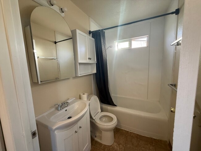 Photo - 5425 Live Oak Ave