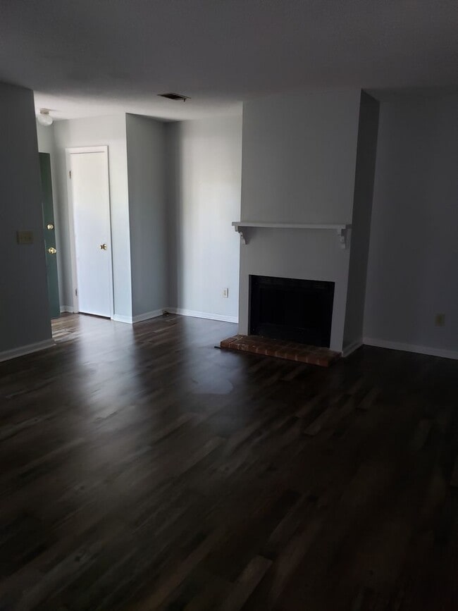 Photo - 333 Wrenfield Rd Unidad B