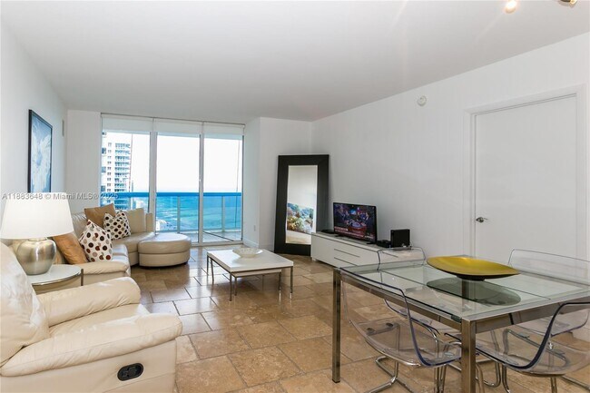 Photo - 1830 S Ocean Dr Unidad 4010