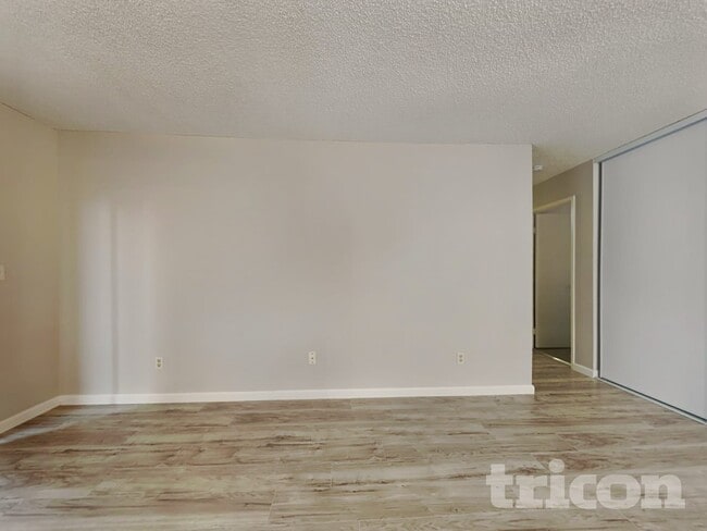 Photo - 748 La Cruz Ln