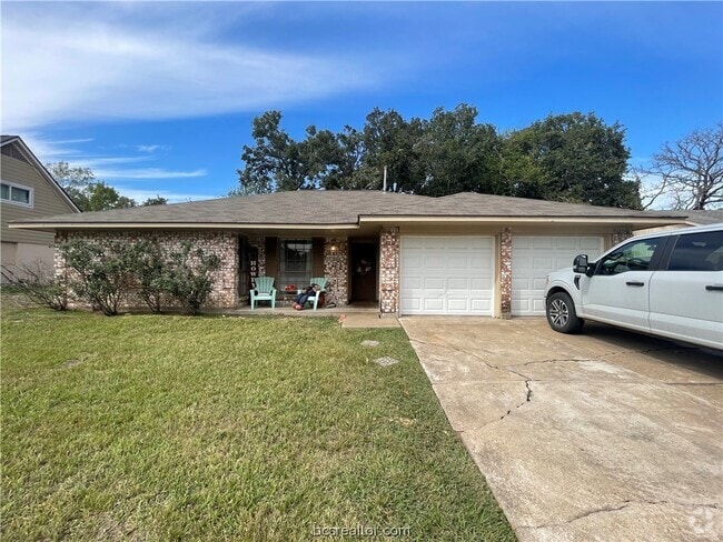 Building Photo - 1201 Francis Dr Rental
