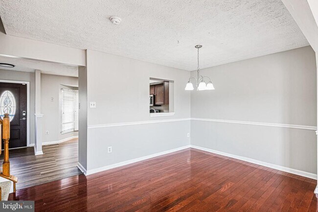 Photo - 5 Brantwood Ct