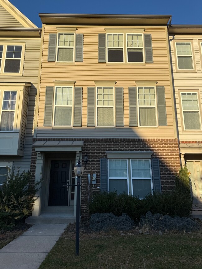 Building Photo - 8414 Pine Bluff Rd