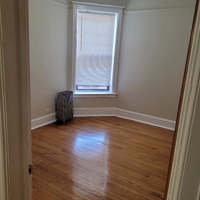 Photo - 4319 S Michigan Ave Unidad 3