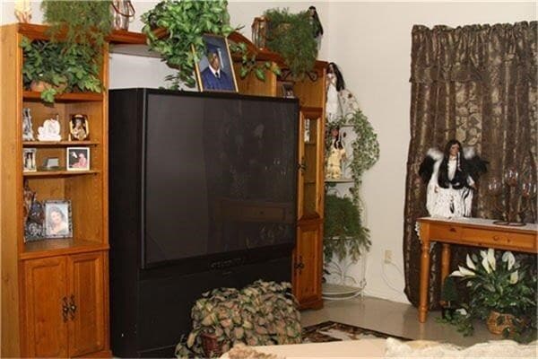 Photo - 919 Sutton Dr