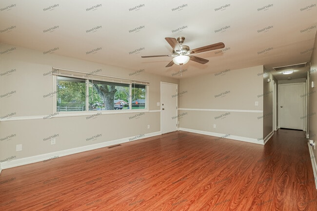 Photo - 4500 Henrich Dr