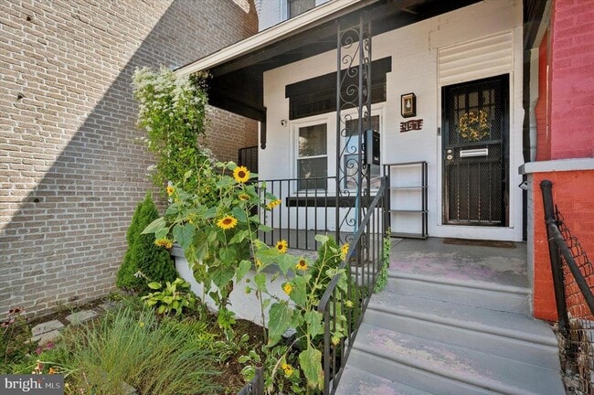 Photo - 457 N Edgewood St