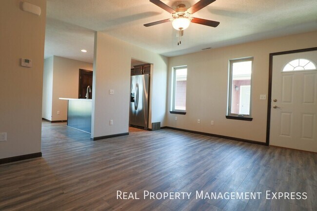 Photo - 9420 W Gert St