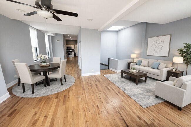 Photo - 113 S Paulina St Unidad 3F