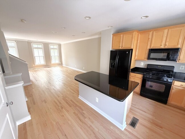 Photo - Large 3 Bedroom/3.5 Bath EYA home in the Brownstones at Wheaton!