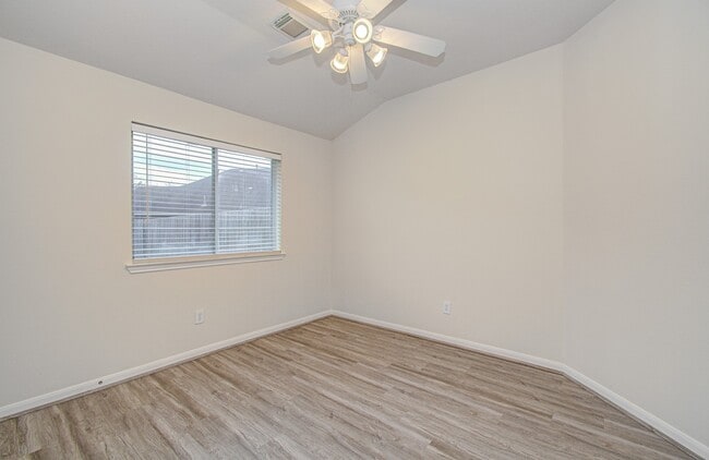 Photo - 1904 Roaring Springs Ct