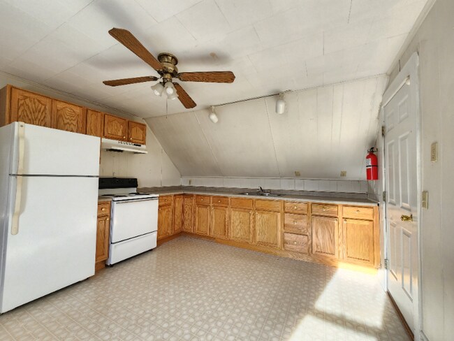 Photo - 333 Penobscot Ave Unit 2