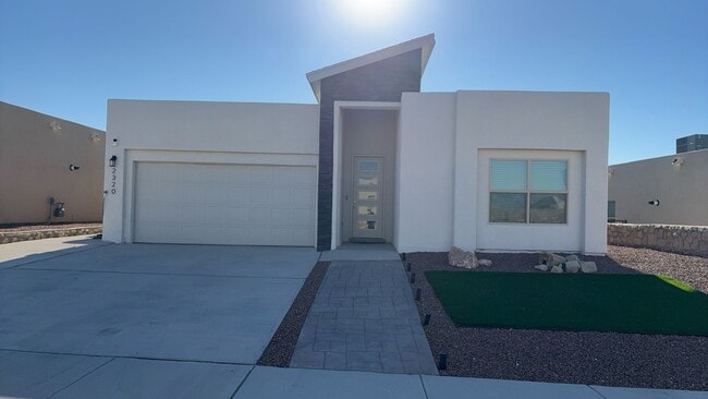 Photo - 3 bedroom 2.5 bath home in West El Paso!