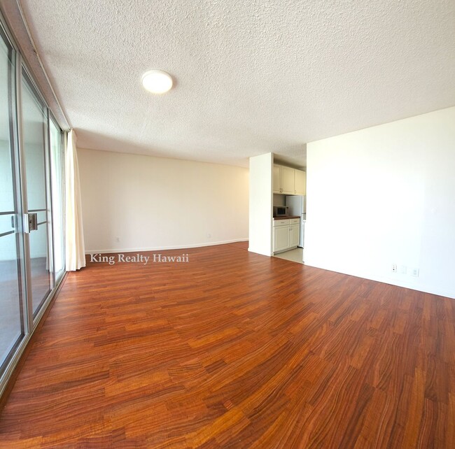 Photo - ** Newly Upgraded 1 bedroom  / 1 bath w/la... Unidad 802