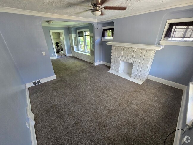 Building Photo - 11817 Dove Ave Unit 2 Rental