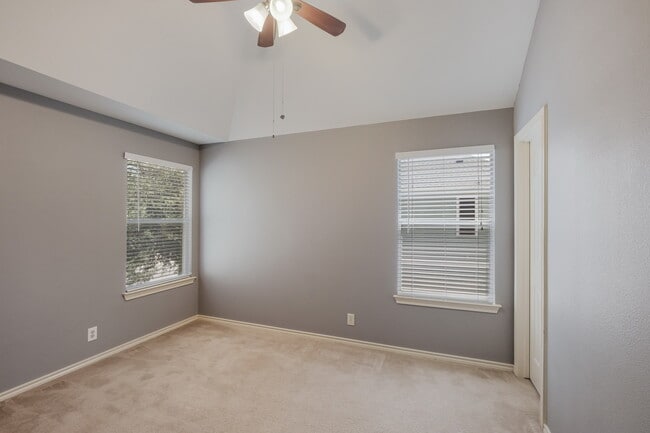 Photo - 6902 Terra Rye