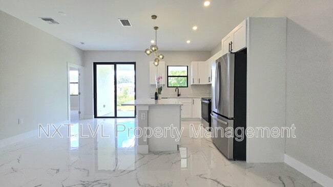 Photo - 702 Hightower Ave S