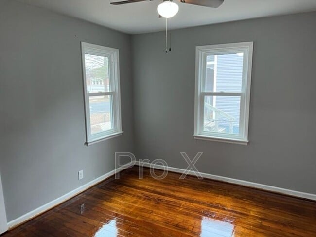 Photo - 808 N Elm St