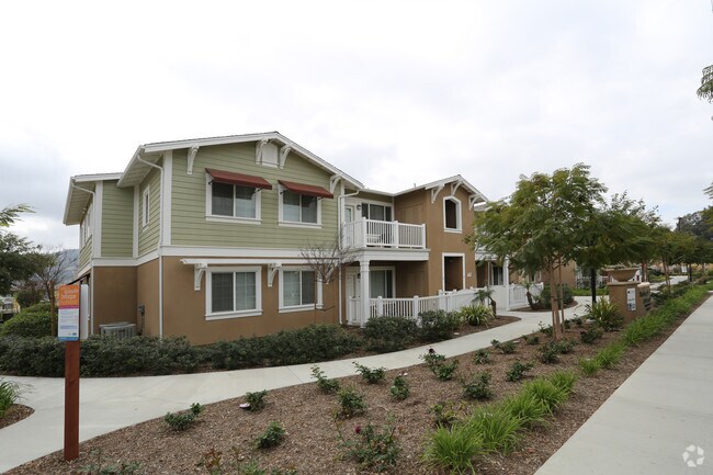 Photo - Rodney Fernandez Gardens