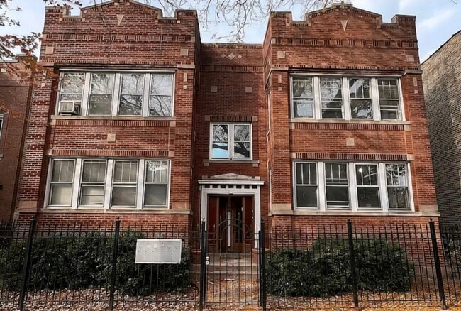 Building Photo - 3346 N Central Park Ave Unit 2S