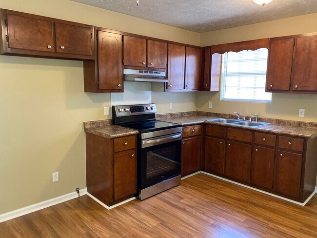 Photo - 119 Roosevelt Pky