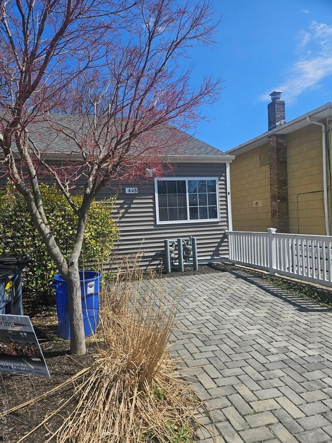 Photo - 60 Marwood Rd N