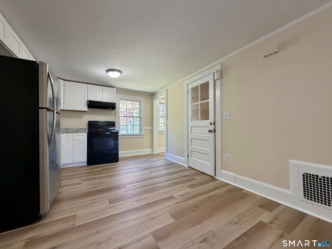 Photo - 117 West St