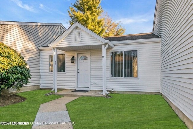 Building Photo - 88 Greenwood Dr