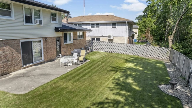 Photo - 839 Heritage Dr Unit 2